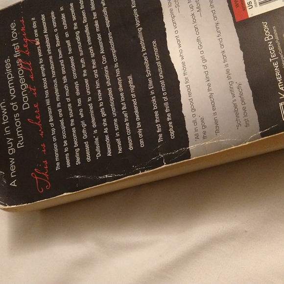 Vampire kisses the beginning by Ellen Schreiber - Picture 13 of 17